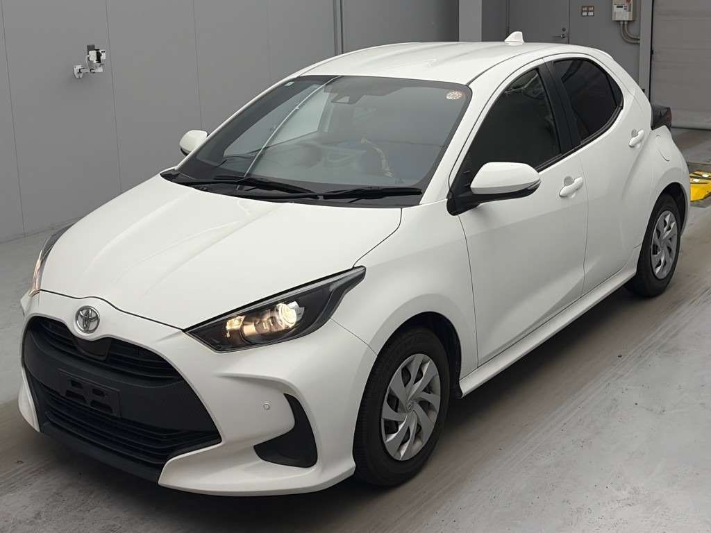 Japan Auction Vehicles 4 2021 Toyota Yaris X auction photo