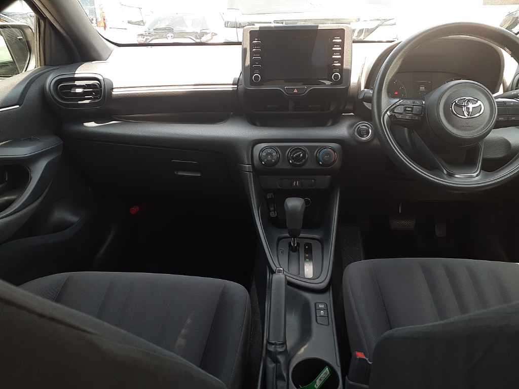 2022 Toyota Yaris X auction photo 11