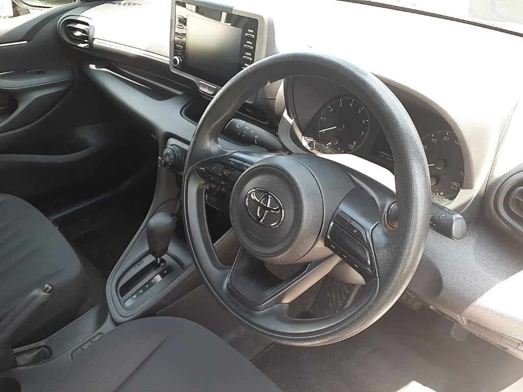 2022 Toyota Yaris X auction photo 9