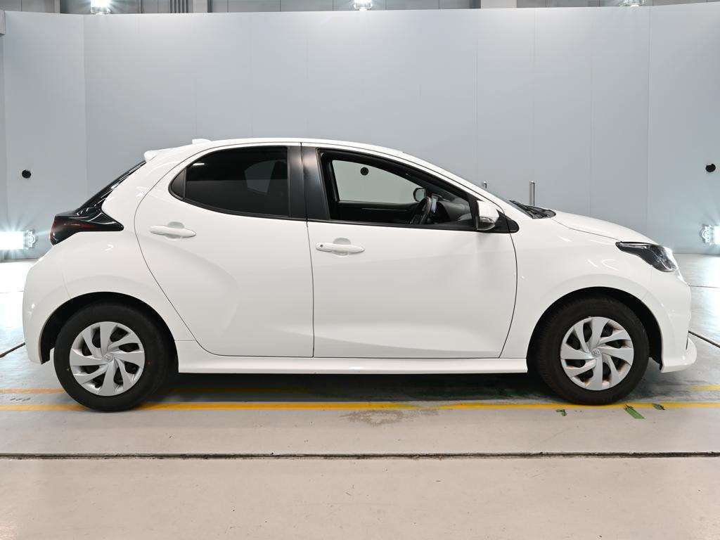 2022 Toyota Yaris X auction photo 3