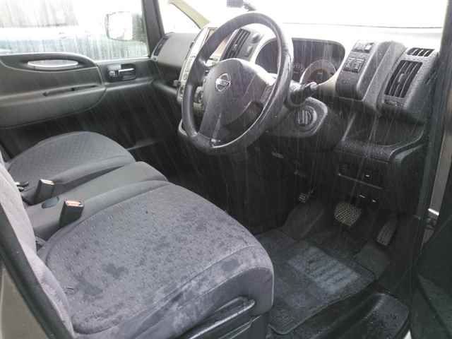 2005 Nissan Serena 20S auction photo 3