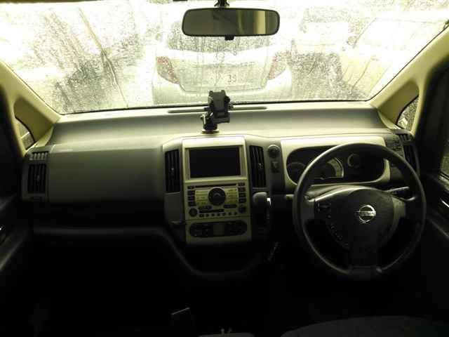 2005 Nissan Serena 20S auction photo 8