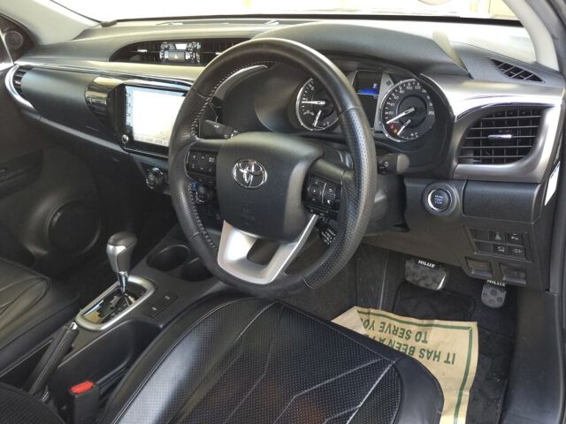 2024 Toyota Hilux Z 4WD auction photo 3
