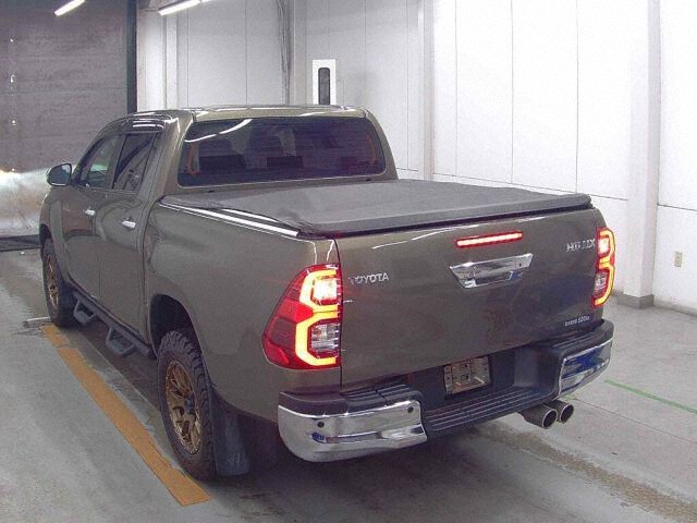 2024 Toyota Hilux Z 4WD auction photo 2