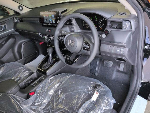 2026 Honda Vezel HV E:HEV Z auction photo 3