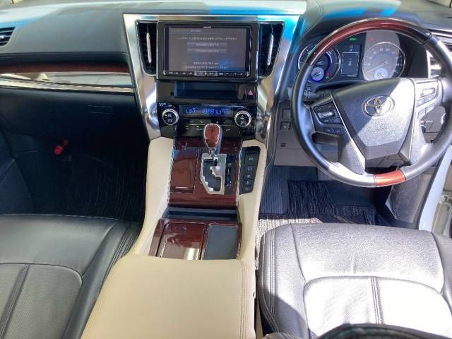 2017 Toyota Alphard G auction photo 4