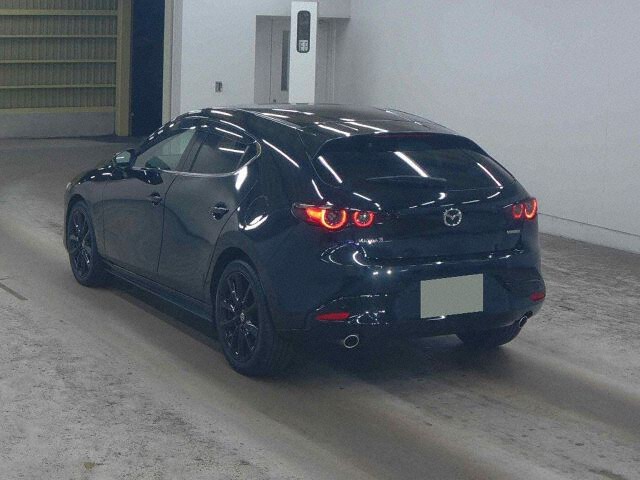 2020 Mazda 3ファストバック 20S Lパッケージ auction photo 2