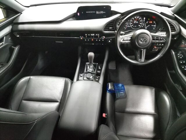 2020 Mazda 3ファストバック 20S Lパッケージ auction photo 3