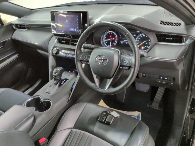 2023 Toyota Harrier G auction photo 3