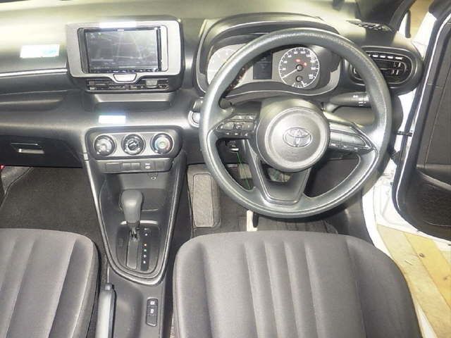 2024 Toyota Yaris X auction photo 3