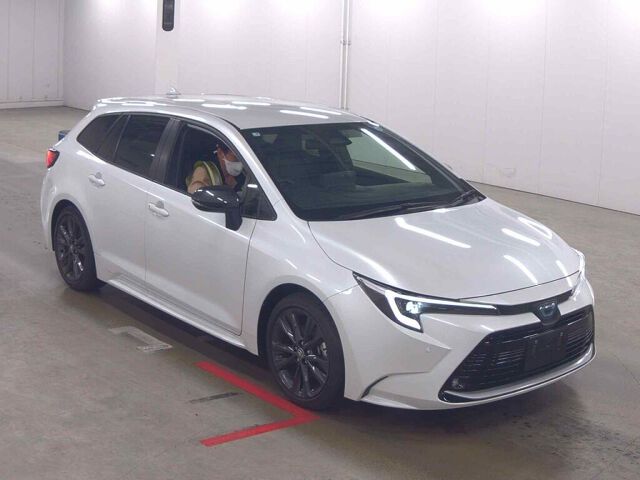 Japan Auction Vehicles 8 2025 Toyota Corolla Touring ハイブリッドWXB auction photo