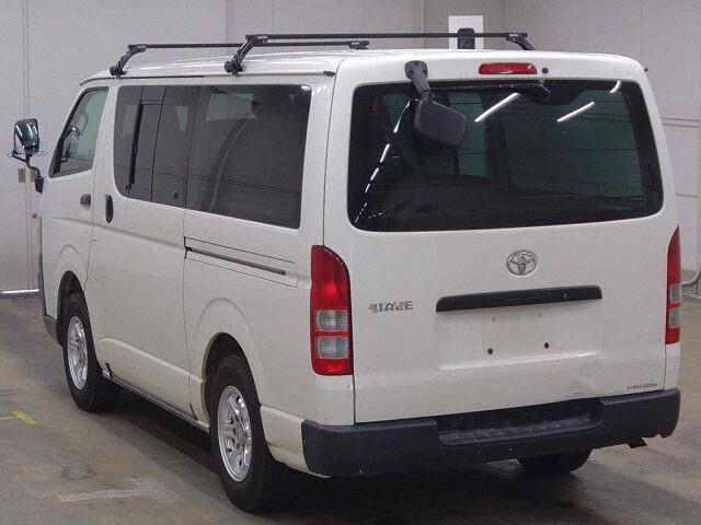 2009 Toyota Hiace ロングDX 4WD auction photo 2