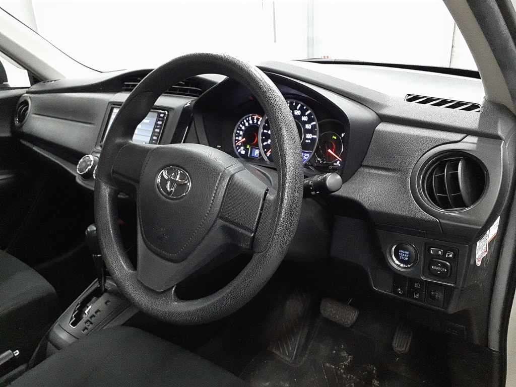 2021 Toyota Corolla Axio EX 4WD auction photo 7