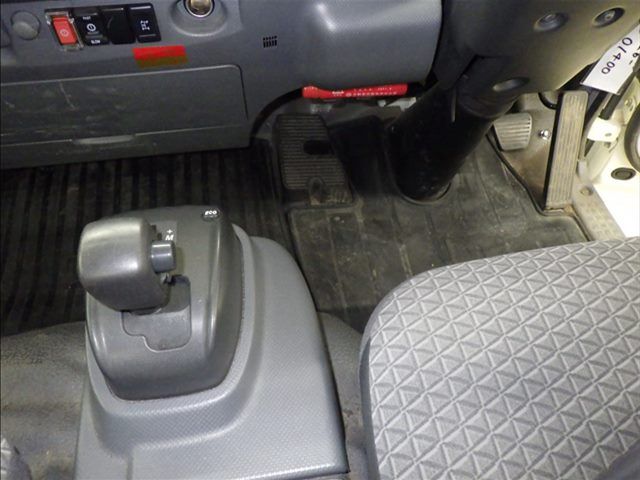 2021 Isuzu Elf With crane auction photo 7
