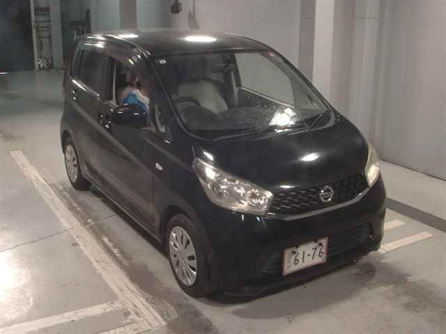 Japan Auction Vehicles 12 2013 Nissan Dayz J auction photo