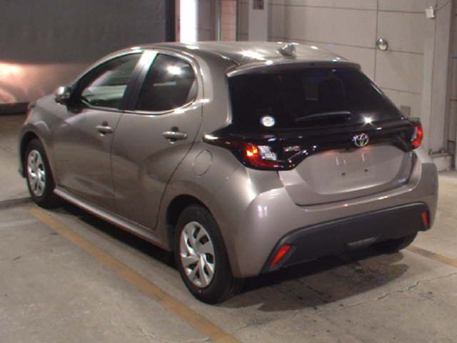 2024 Toyota Yaris X auction photo 2