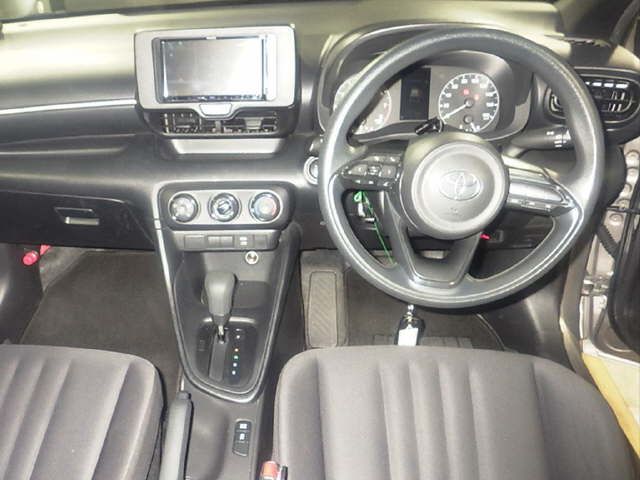 2024 Toyota Yaris X auction photo 3