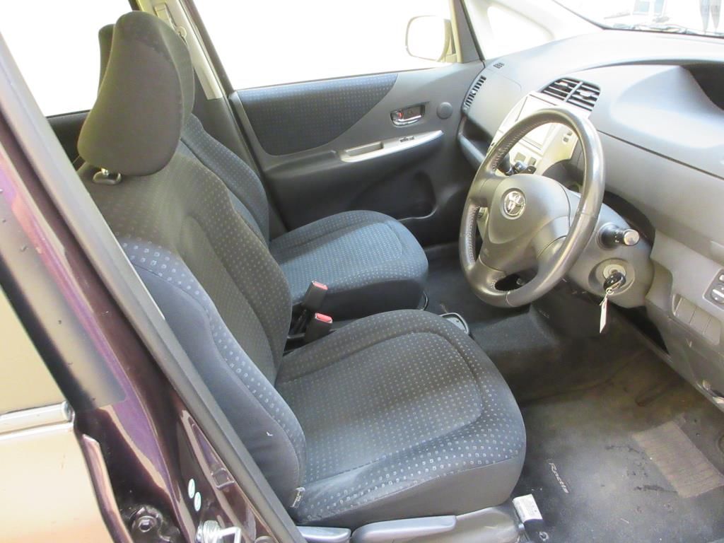 2010 Toyota Ractis G HID Selection auction photo 6