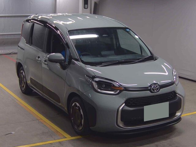 Japan Auction Vehicles 8 2025 Toyota Sienta Z auction photo