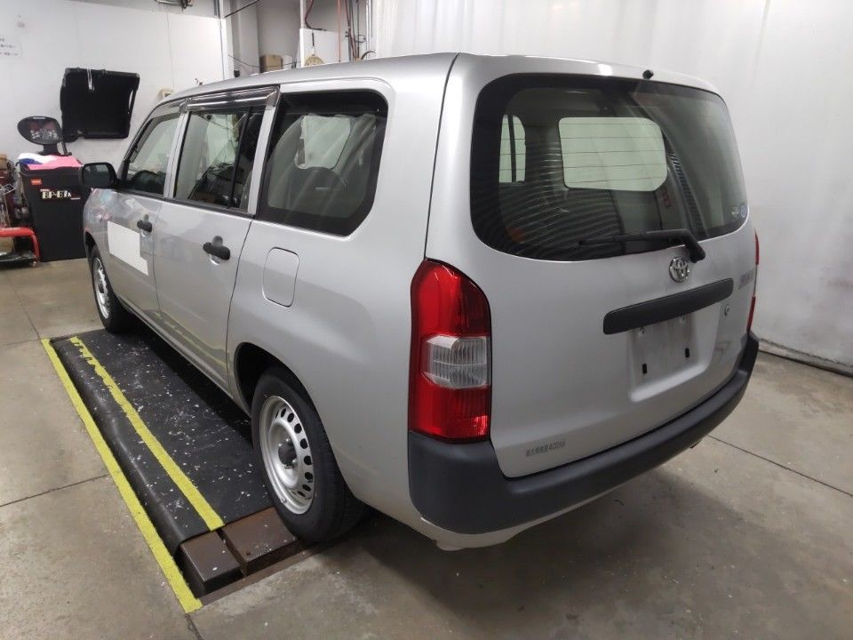 2016 Toyota Succeed auction photo 6