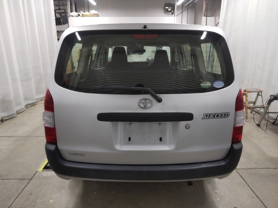 2016 Toyota Succeed auction photo 5