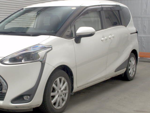 2021 Toyota Sienta auction photo 4