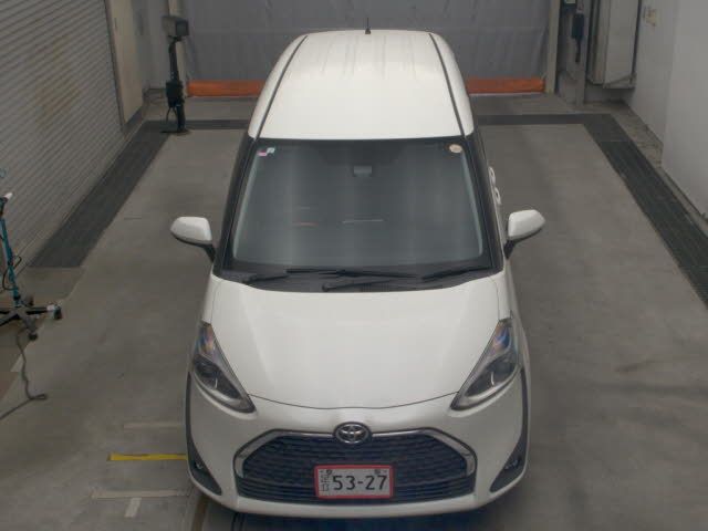 2021 Toyota Sienta auction photo 6