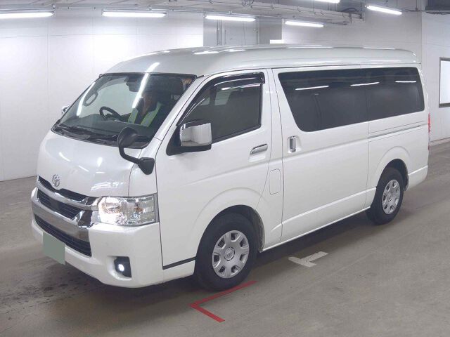 2024 Toyota Hiace GL auction photo 4