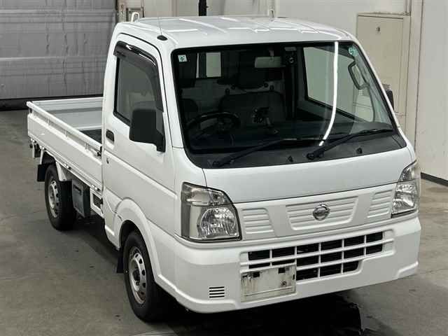 2014 Nissan NT100 Clipper DX Japan auction vehicle