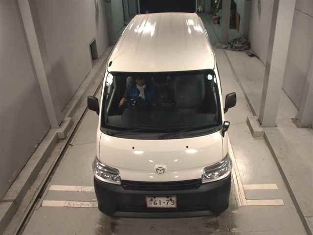 2022 Mazda ボンゴ バン 4WD auction photo 6