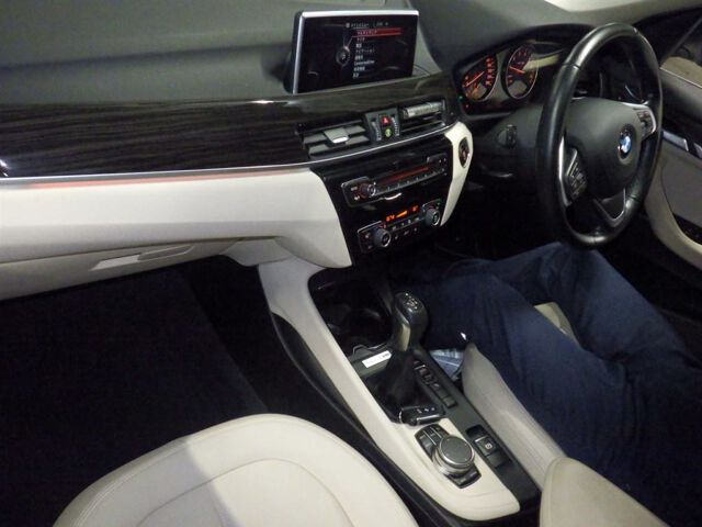 2017 BMW X1 SDRIV18Iファショニ auction photo 3