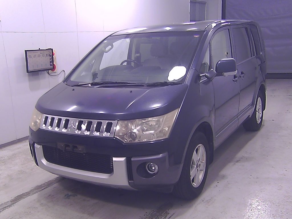 2013 Mitsubishi Delica D:5 Gパワーパッケージ 8人 auction photo 4