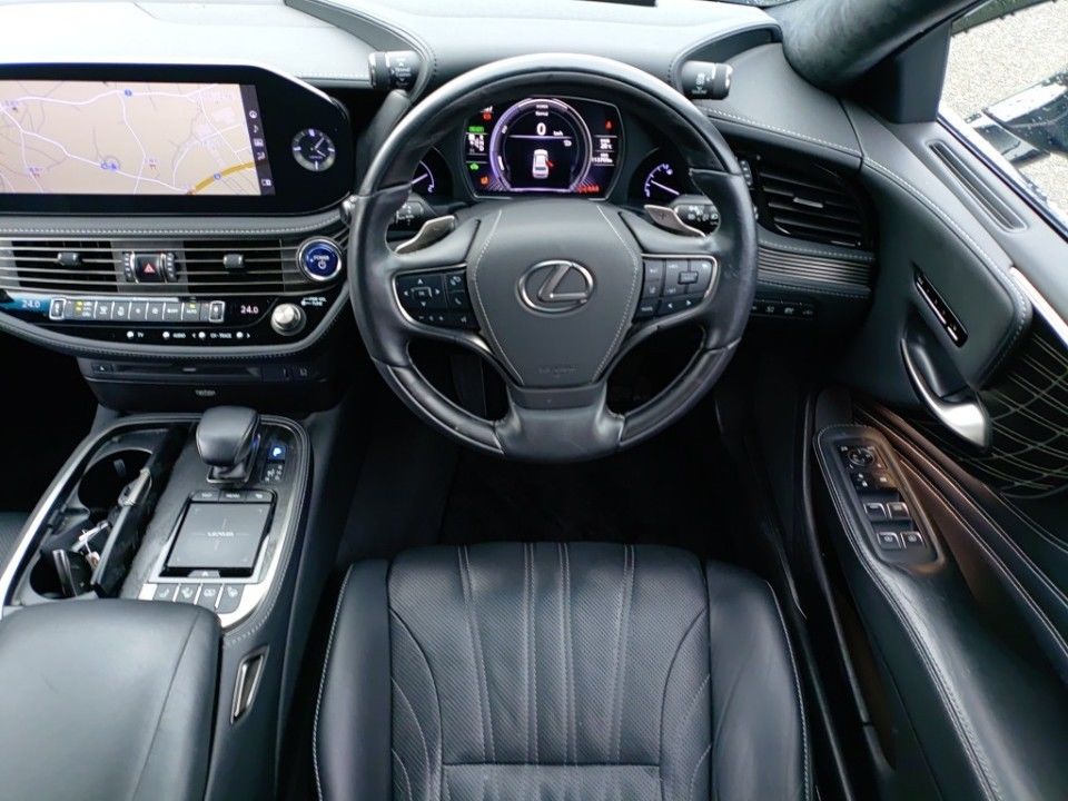 2021 Lexus LS auction photo 3