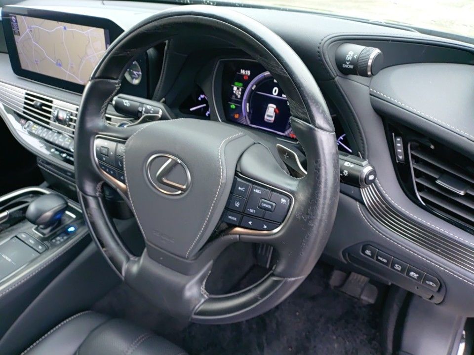 2021 Lexus LS auction photo 24