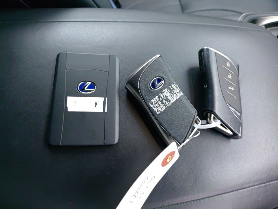 2021 Lexus LS auction photo 15