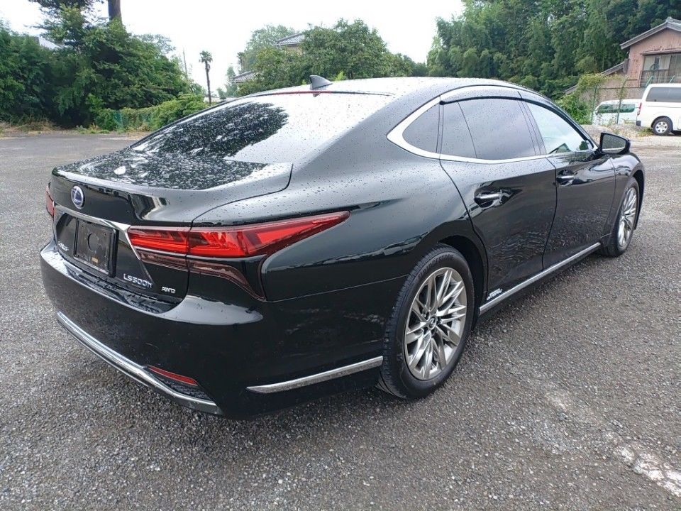 2021 Lexus LS auction photo 2