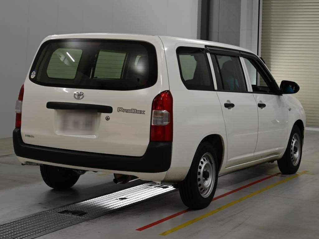 2021 Toyota Probox DX Comfort auction photo 2