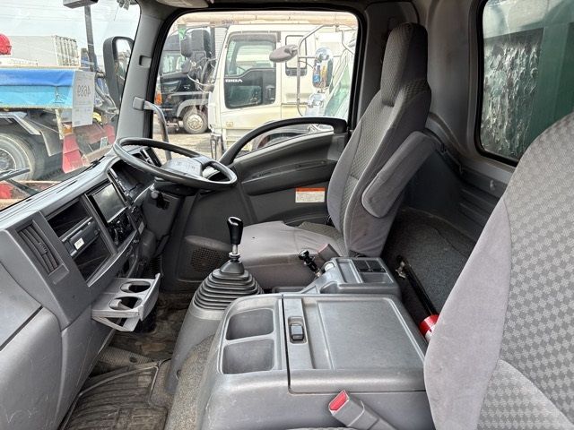 2012 Isuzu Forward auction photo 5