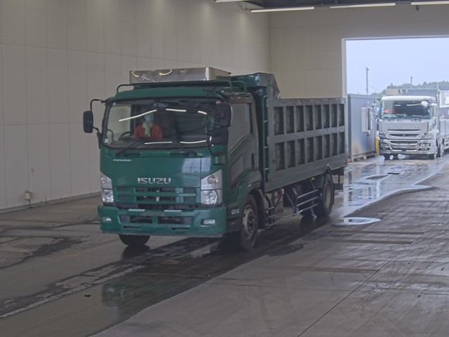 2012 Isuzu Forward Japan auction vehicle