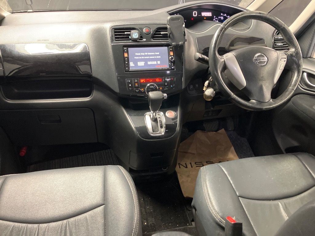 2013 Nissan Serena HWS S-HYBRID auction photo 3