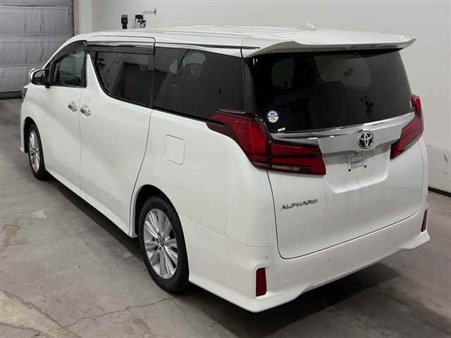 2022 Toyota Alphard 2.5S auction photo 2