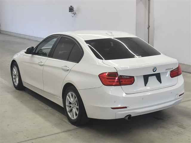 2013 BMW BMW3シリーズ 320d auction photo 2