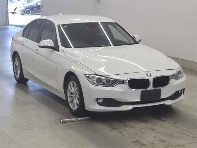 2013 BMW BMW3シリーズ 320d Japan auction vehicle