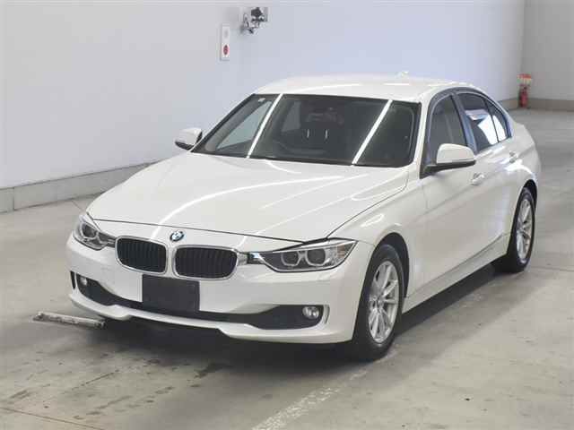 2013 BMW BMW3シリーズ 320d auction photo 4