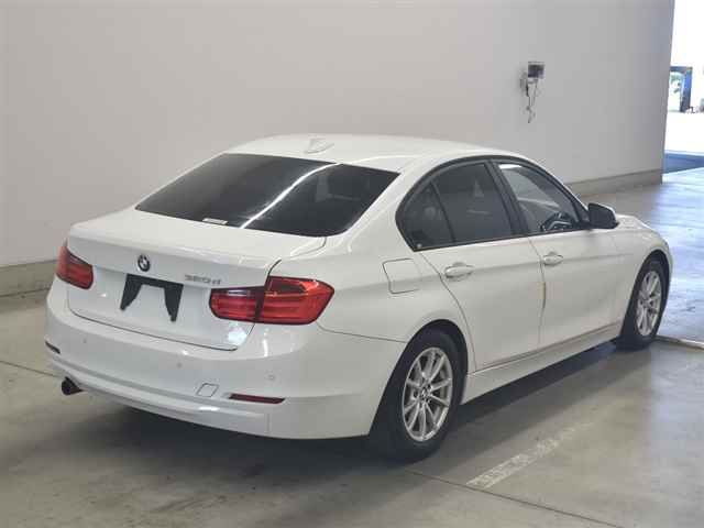 2013 BMW BMW3シリーズ 320d auction photo 5