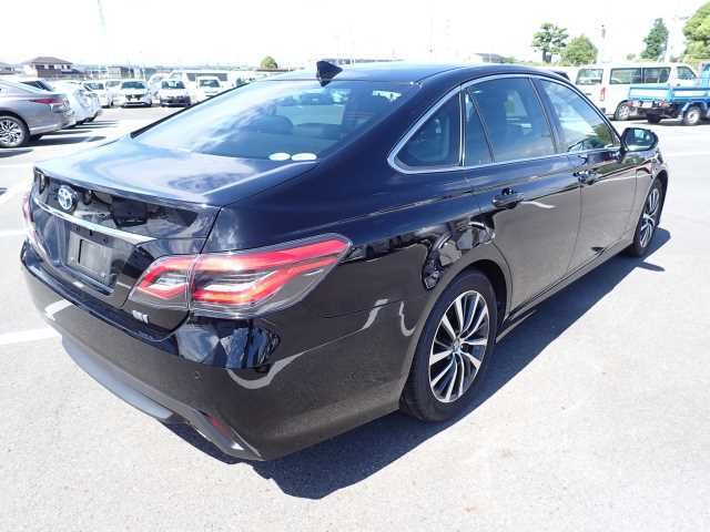 2020 Toyota Crown HYBRID S auction photo 2
