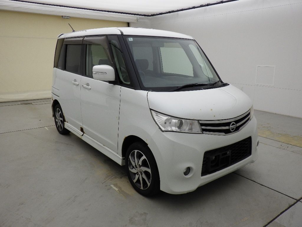 Japan Auction Vehicles 10 2010 Nissan Roox 4WD ハイウェイスター auction photo