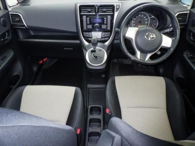 2015 Toyota Ractis G auction photo 3