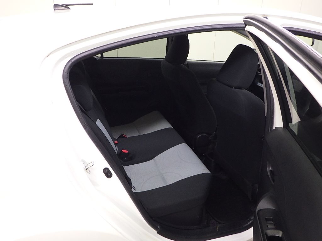 2014 Toyota Aqua S auction photo 7