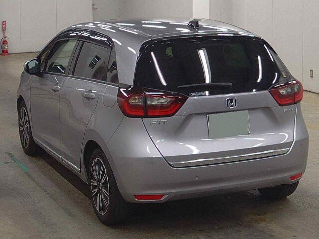 2022 Honda Fit EHEVリュクス auction photo 2